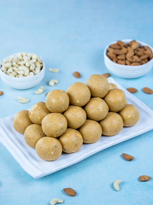 Gondh Laddu