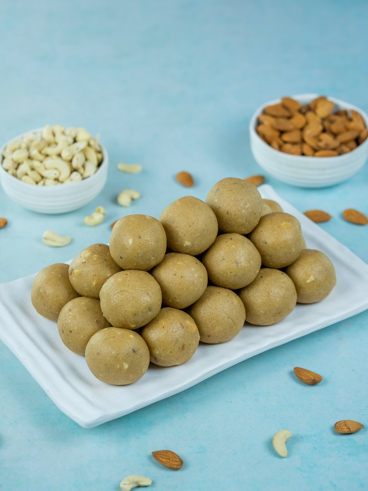 Gondh Laddu